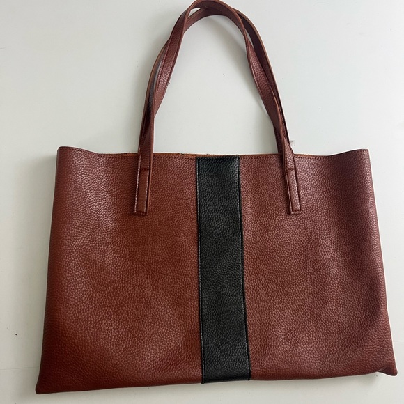 Vince Camuto Other - Vince Camuto leather laptop bag